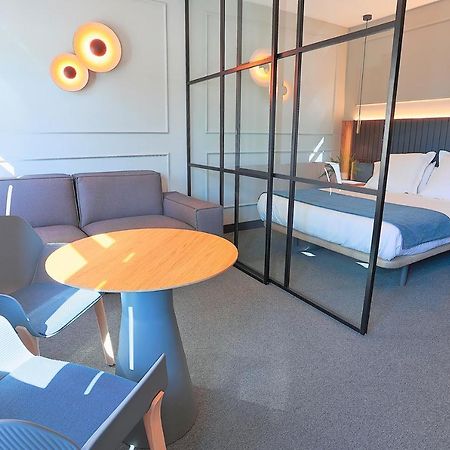 Azotea Suites ポンフェラダ エクステリア 写真