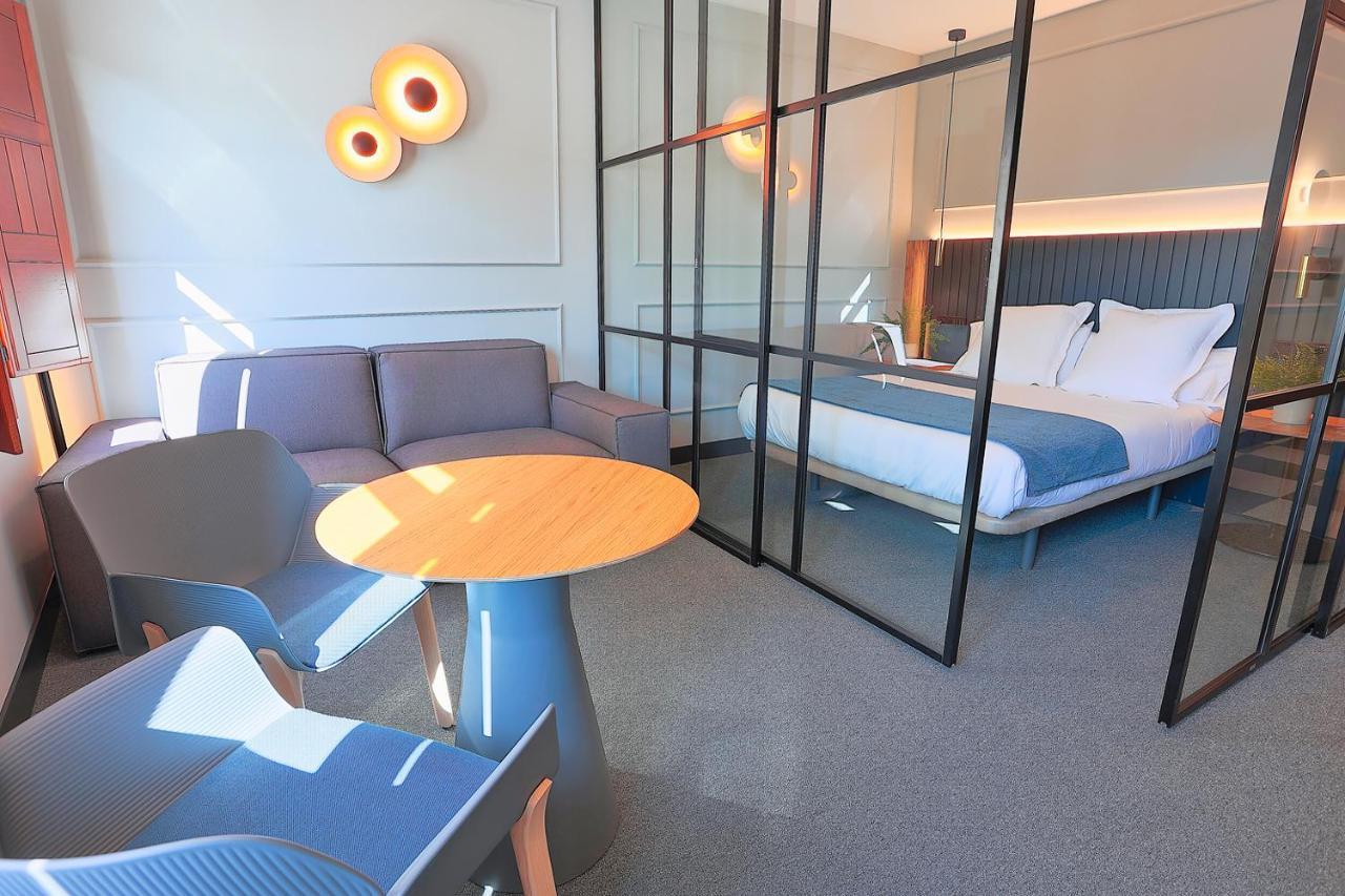 Azotea Suites ポンフェラダ エクステリア 写真